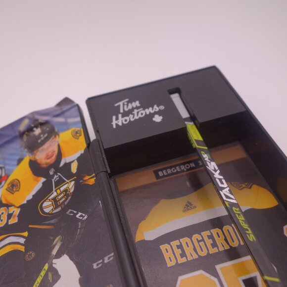 Tim Hortons Boston Bruins Patrice Bergeron 37 Frameworth Mini Stick with Box - Picture 4 of 16